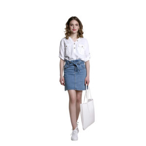 Camicia con bottoni e gonna di jeans