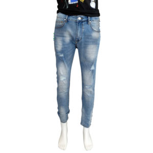 Jeans con borchie