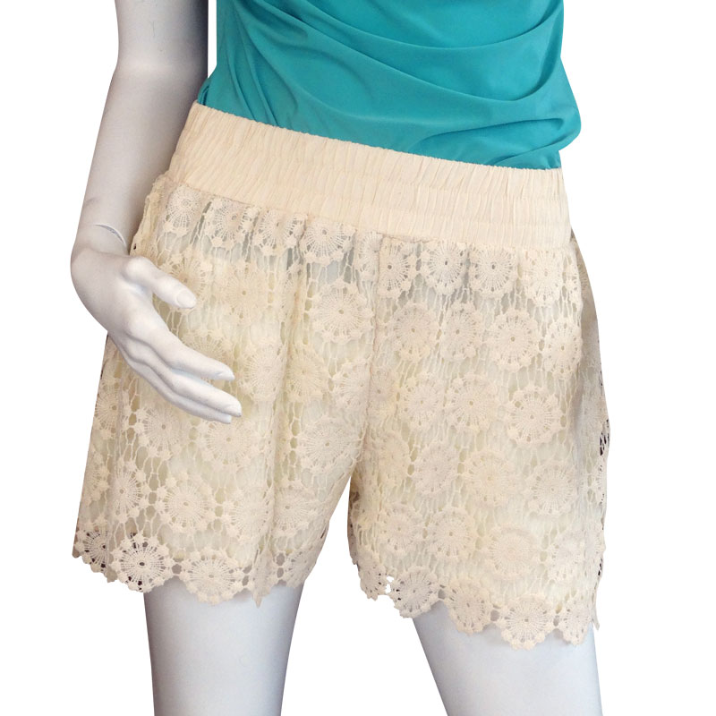 Pantaloncini di pizzo outlet